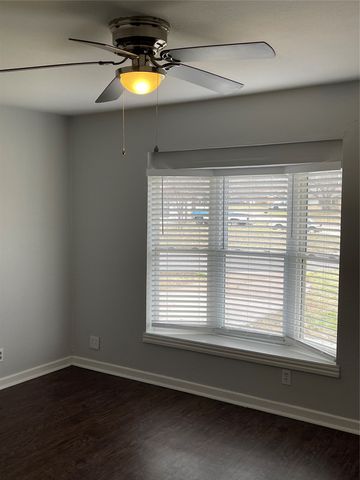 128 Cindy Lane, Burleson, TX 76028