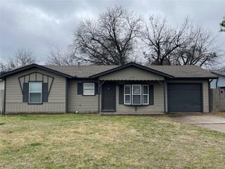 128 Cindy Lane, Burleson, TX 76028