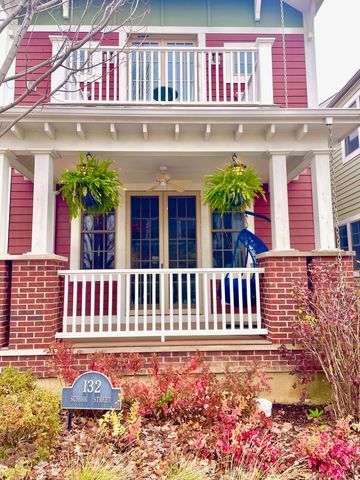 132 School Street, Libertyville, IL 60048
