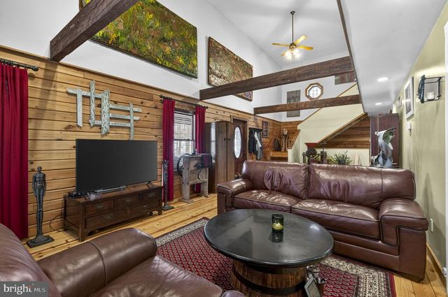 10418 CLIFF MILLS RD, Marshall, VA 20115