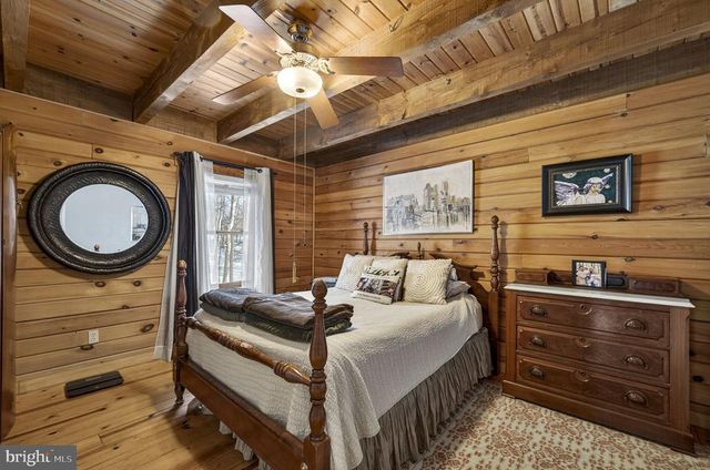 10418 CLIFF MILLS RD, Marshall, VA 20115