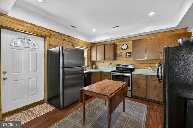 10418 CLIFF MILLS RD, Marshall, VA 20115