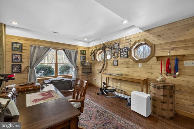 10418 CLIFF MILLS RD, Marshall, VA 20115