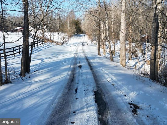 10418 CLIFF MILLS RD, Marshall, VA 20115