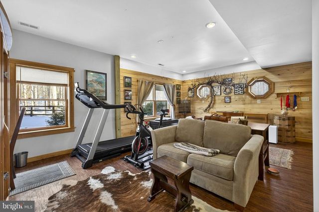 10418 CLIFF MILLS RD, Marshall, VA 20115