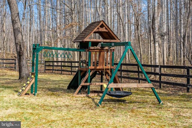 10418 CLIFF MILLS RD, Marshall, VA 20115