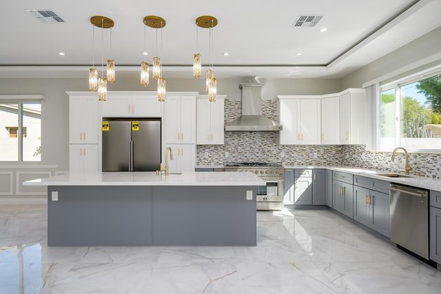 6729 N 13th Street, Phoenix, AZ 85014