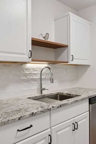 1181 Edgcumbe Road 405, Saint Paul, MN 55105