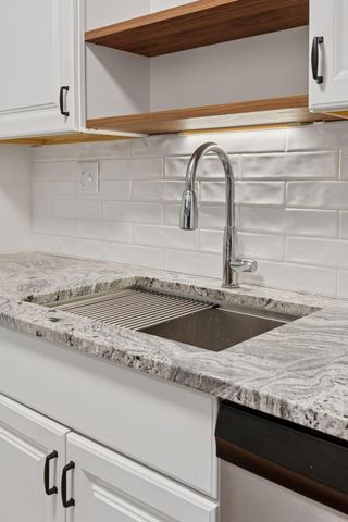 1181 Edgcumbe Road 405, Saint Paul, MN 55105