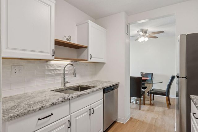 1181 Edgcumbe Road 405, Saint Paul, MN 55105