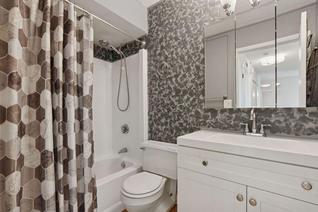 1181 Edgcumbe Road 405, Saint Paul, MN 55105