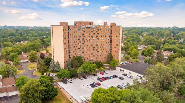 1181 Edgcumbe Road 405, Saint Paul, MN 55105