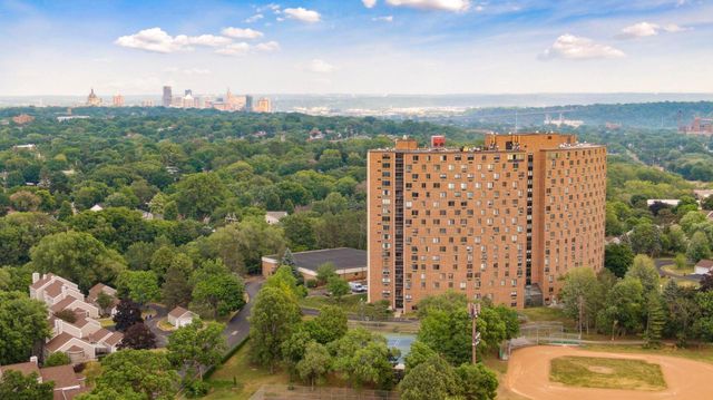 1181 Edgcumbe Road 405, Saint Paul, MN 55105