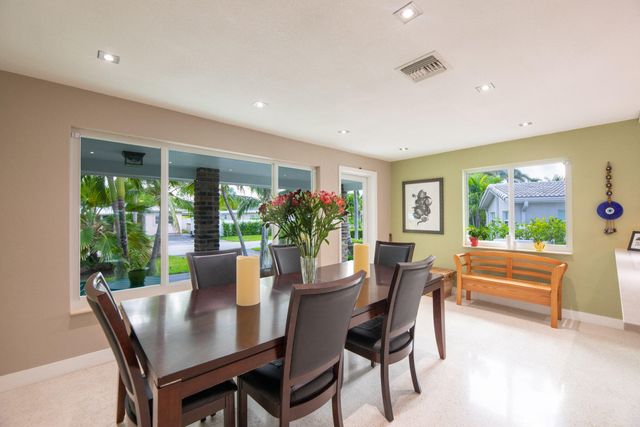 1743 NE 27TH Street, Wilton Manors, FL 33334