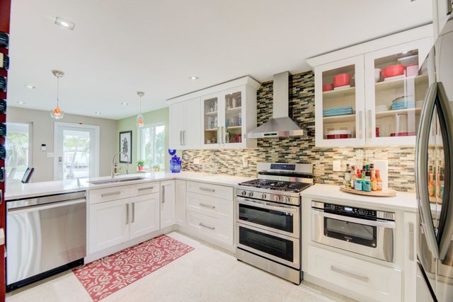 1743 NE 27TH Street, Wilton Manors, FL 33334
