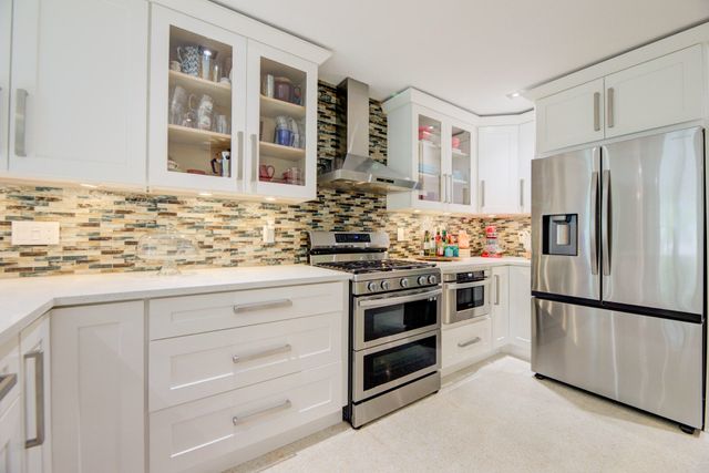1743 NE 27TH Street, Wilton Manors, FL 33334
