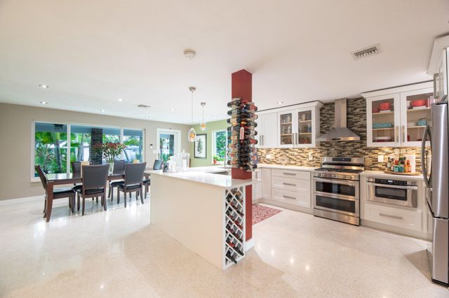 1743 NE 27TH Street, Wilton Manors, FL 33334