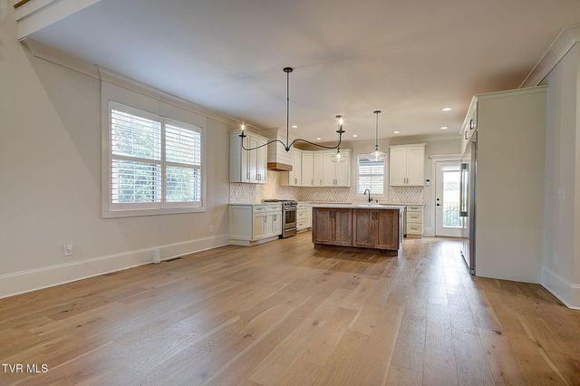 141 Laurel Ridge Drive, Jonesborough, TN 37659