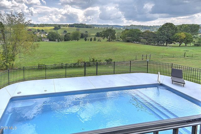 141 Laurel Ridge Drive, Jonesborough, TN 37659