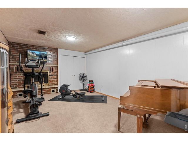 734 Victoria Dr, Fort Collins, CO 80525
