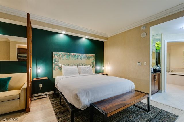 145 East HARMON Avenue 2617, Las Vegas, NV 89109