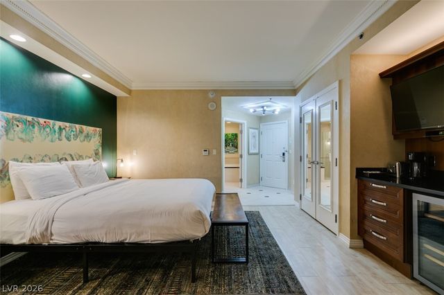 145 East HARMON Avenue 2617, Las Vegas, NV 89109