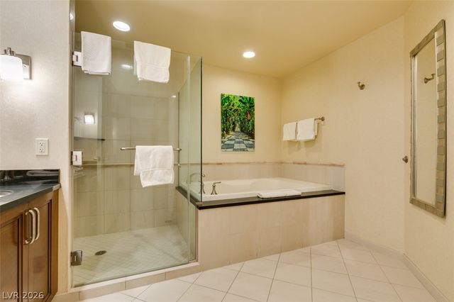 145 East HARMON Avenue 2617, Las Vegas, NV 89109