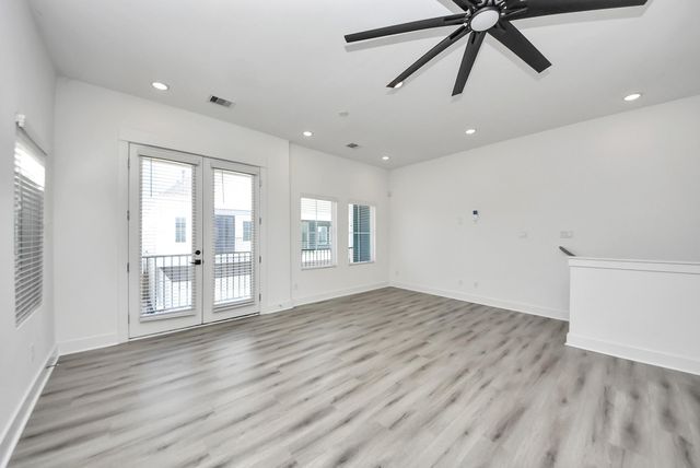 3010 Jensen Springs Lane, Houston, TX 77026