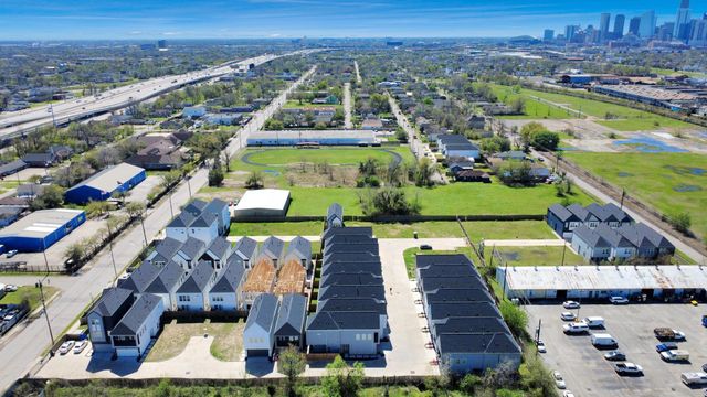 3010 Jensen Springs Lane, Houston, TX 77026