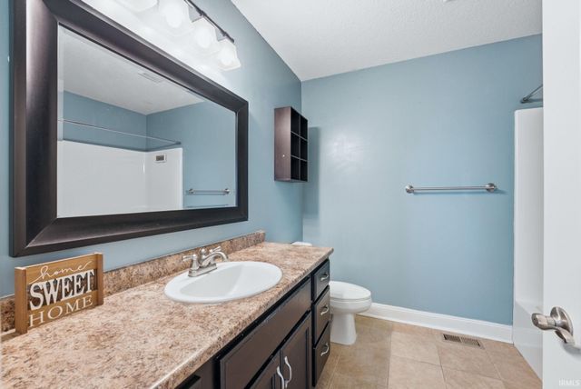 2210 Tuscon Trail, Fort Wayne, IN 46814