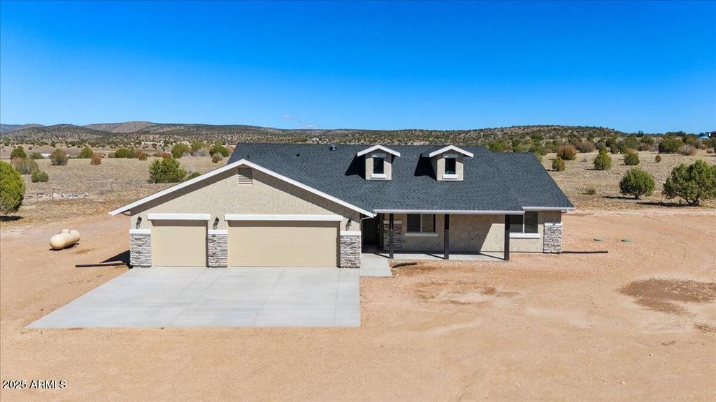 1220 E COUGAR RIDGE Road, Paulden, AZ 86334