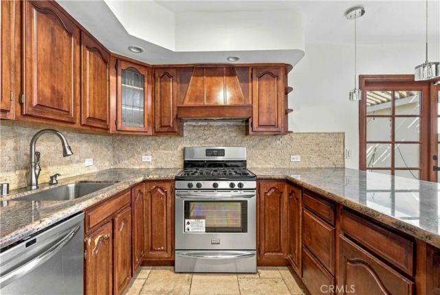 5017 Rubio Avenue, Encino, CA 91436