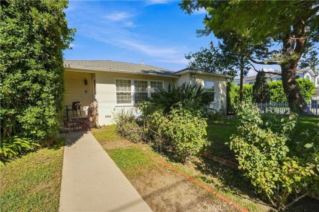5017 Rubio Avenue, Encino, CA 91436