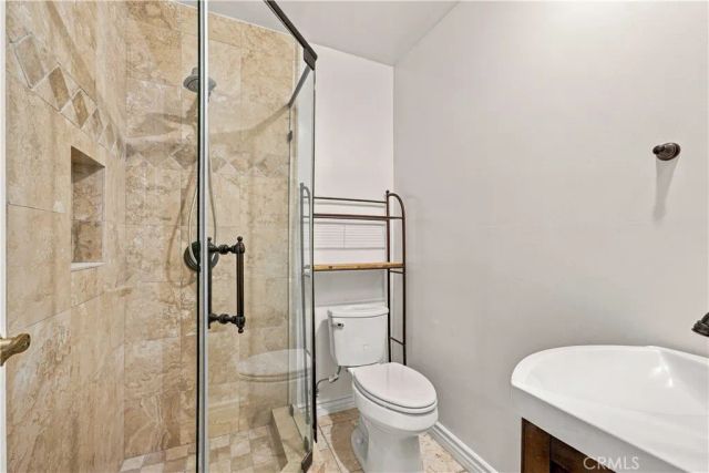 5017 Rubio Avenue, Encino, CA 91436