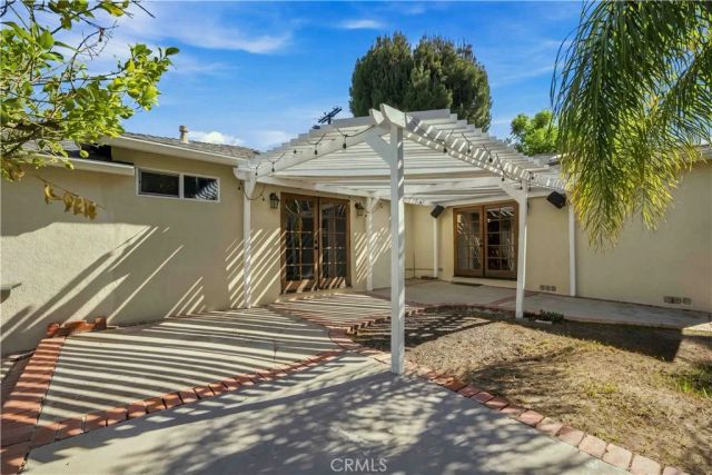 5017 Rubio Avenue, Encino, CA 91436