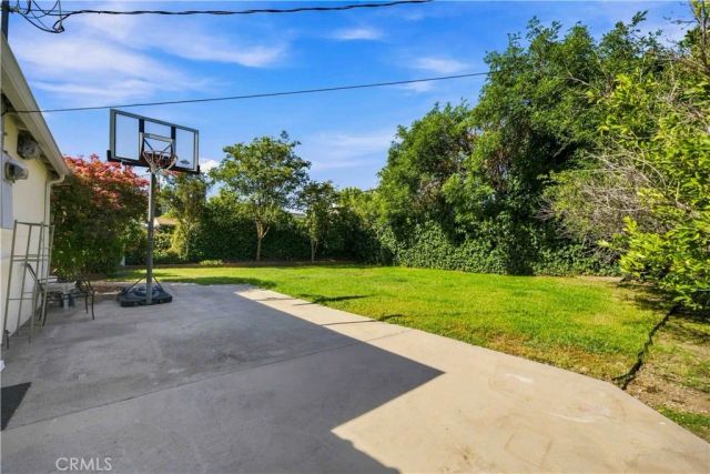 5017 Rubio Avenue, Encino, CA 91436
