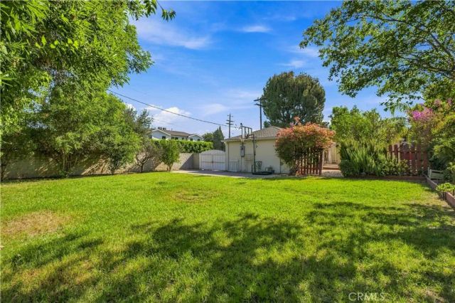 5017 Rubio Avenue, Encino, CA 91436