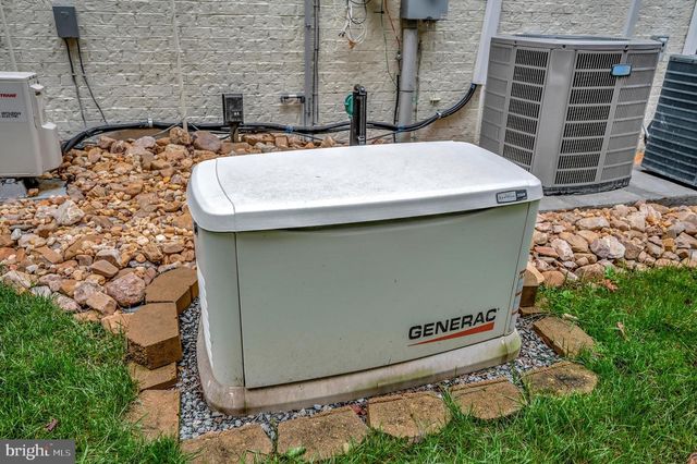 12001 HONOR BRIDGE FARM DR, Spotsylvania, VA 22551