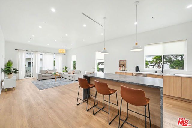 1907 S Corning Street 1, Los Angeles, CA 90034
