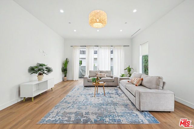 1907 S Corning Street 1, Los Angeles, CA 90034