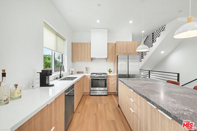 1907 S Corning Street 1, Los Angeles, CA 90034