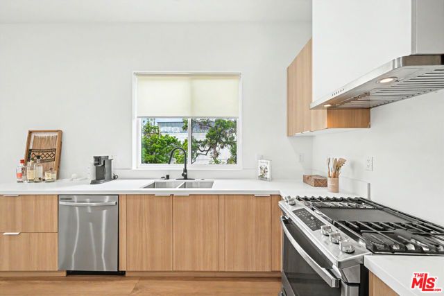 1907 S Corning Street 1, Los Angeles, CA 90034