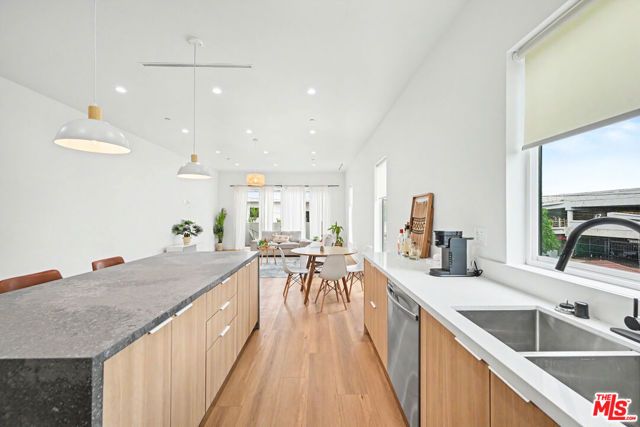 1907 S Corning Street 1, Los Angeles, CA 90034