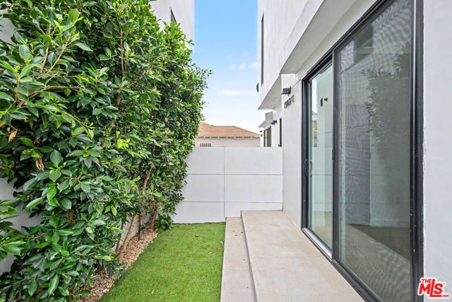 1907 S Corning Street 1, Los Angeles, CA 90034