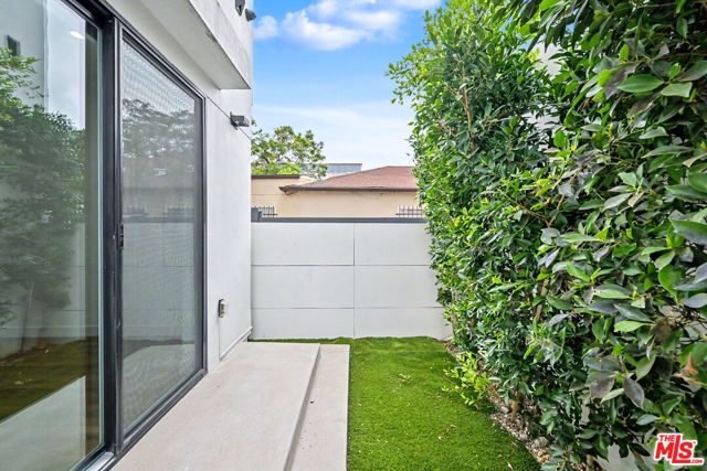 1907 S Corning Street 1, Los Angeles, CA 90034