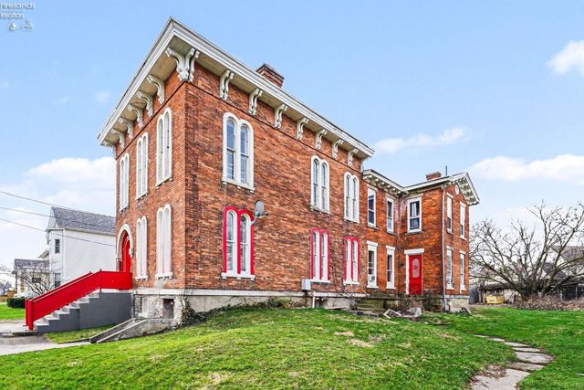 519 Huron Ave, Sandusky, OH 44870