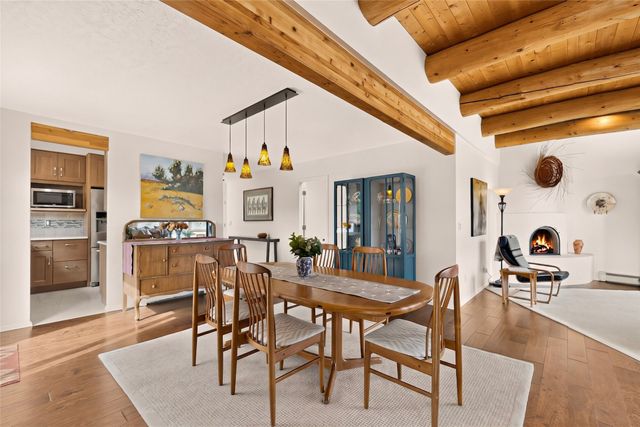 215 La Marta Court, Santa Fe, NM 87501