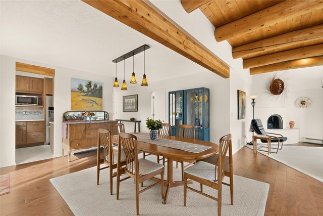 215 La Marta Court, Santa Fe, NM 87501