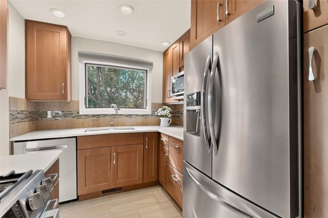215 La Marta Court, Santa Fe, NM 87501