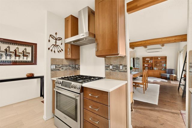 215 La Marta Court, Santa Fe, NM 87501